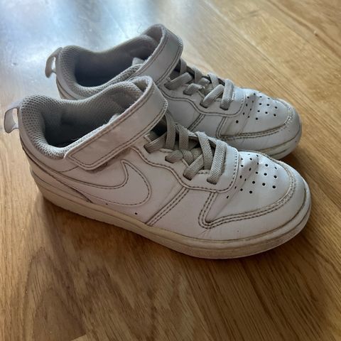 Nike sko str 28,5 17,5cm hvit