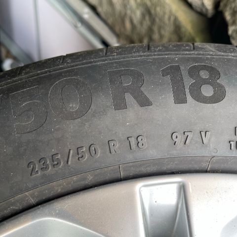 Dekk continental 235/50 r18