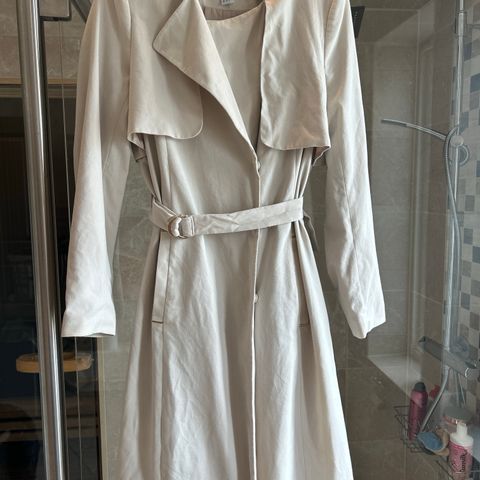 Trenchcoat fra HM str 36