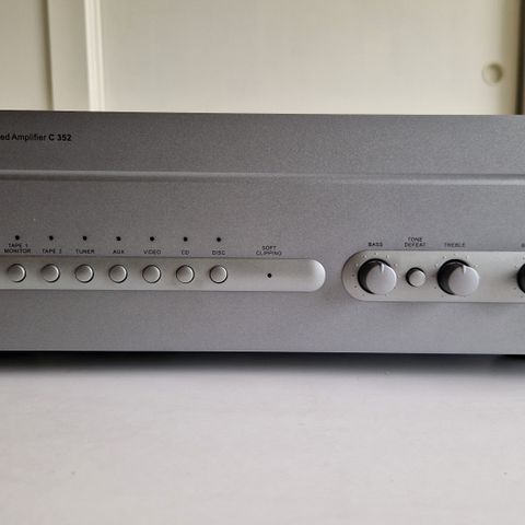 NAD C352 integrert forsterker