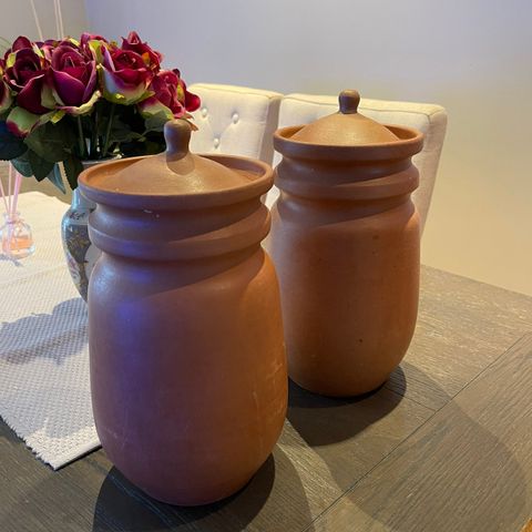 Keramikk krukker