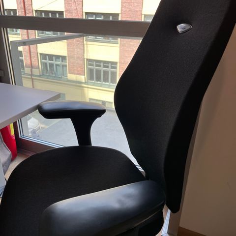 Kinnarps chair plus 8