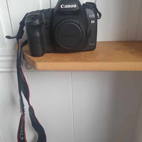 Pent brukt Canon EOS 5D mk II til salgs