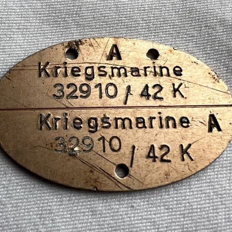 2. v.k. - Kriegsmarine dødsbrikke (Erkennungsmarke)
