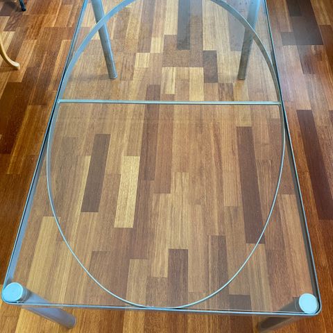 Glassbord gis bort (Ikea Dalfors)