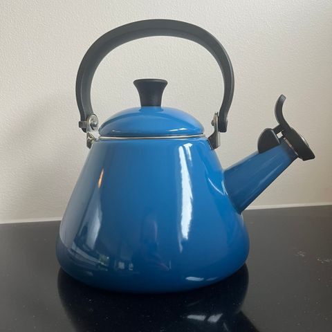 Le Creuset vannkoker