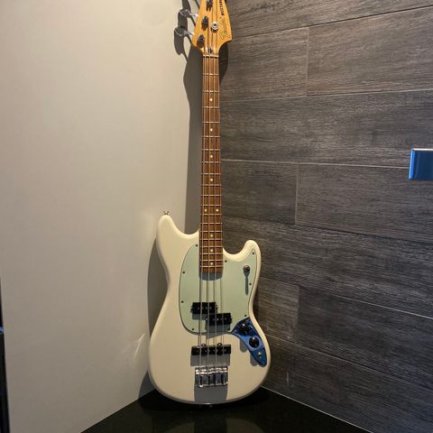 Fender Mustang Bass