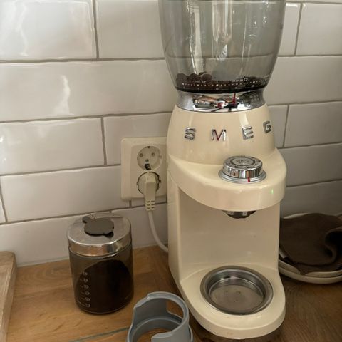 Smeg kaffekvern grinder coffee