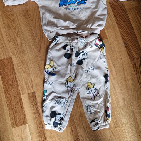 Joggedress Disney str.80