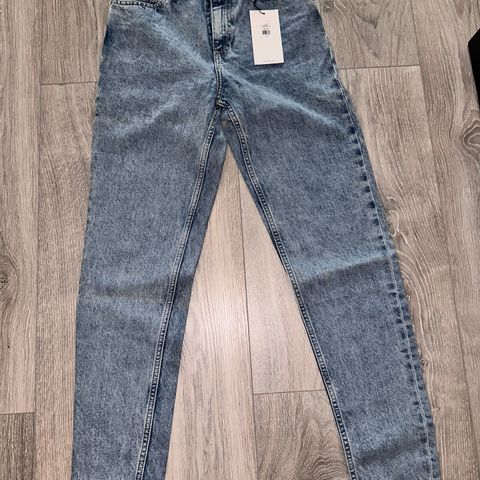Calvin Klein Jeans bukse i str 27/32 - M
