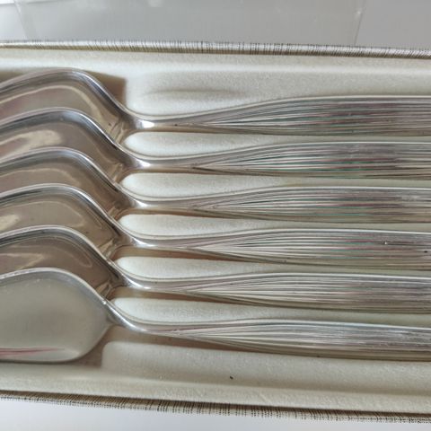 Line - 6 stk spiseskjeer - sølvplett bestikk