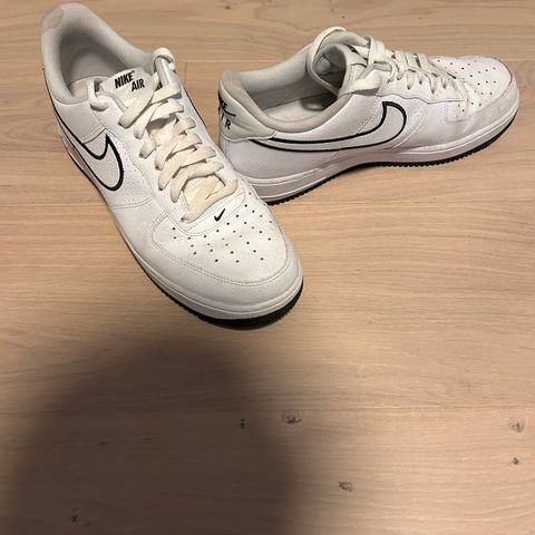 Air force 1’07 low (str 44)