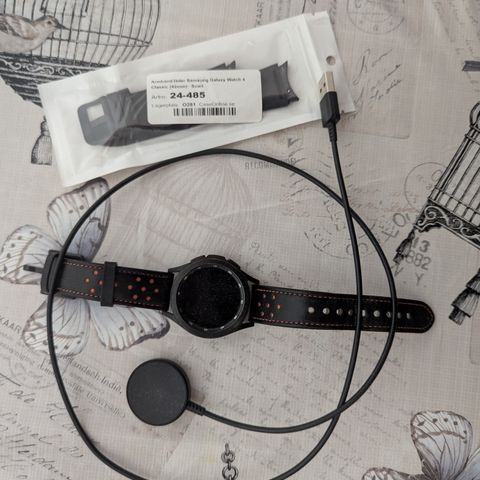 Samsung Galaxy Watch 4 Classic + ekstra reim