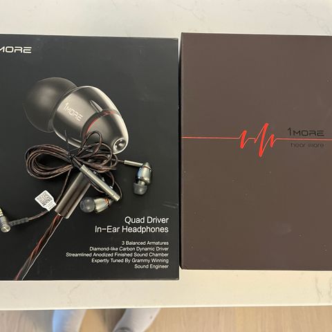 1more Quad driver in-ear Hi-Res