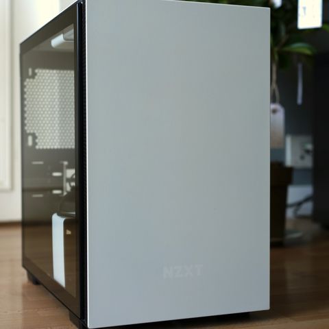 NZXT H210i