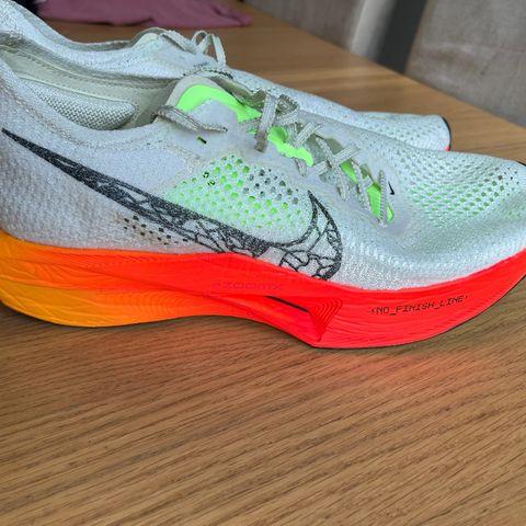 Nike vaporfly 3, strl 46