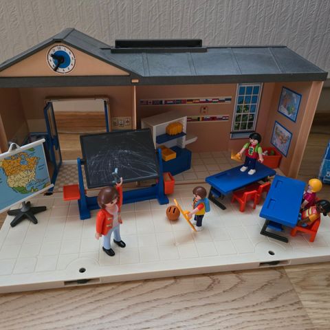 Playmobil 5941 take along school leker