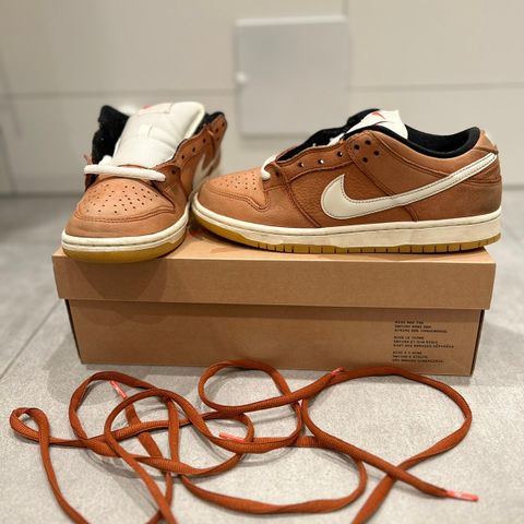 Sb dunk dark russet 40,5