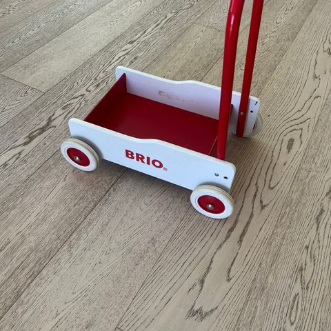 Brio "lær å gå" vogn