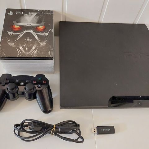 Playstation 3 med 1 trådløs kontroller og 6 spill