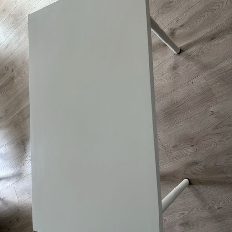 IKEA Vika Amon bord med Vika Adils ben (hvit)