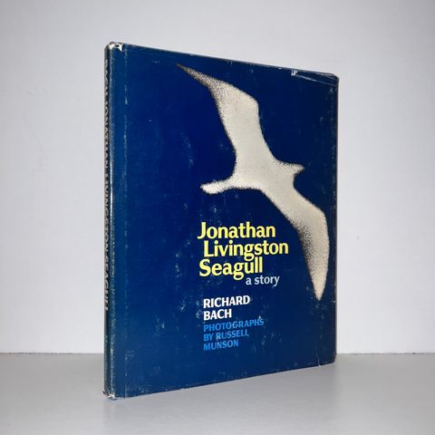 Jonathan Livingston Seagull - Richard Bach. 1970