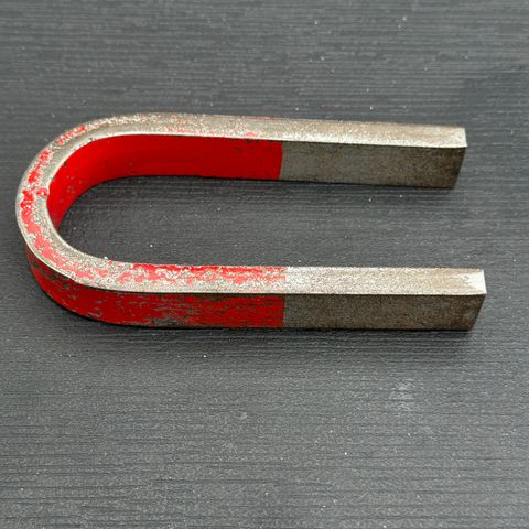 Magnet rød/metal