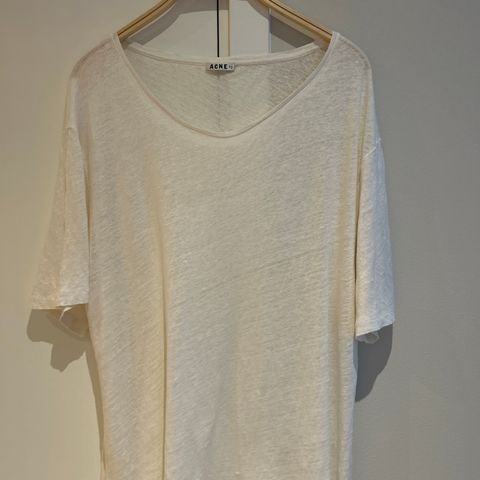 Acne Wonder Linen t skjorte i str. L