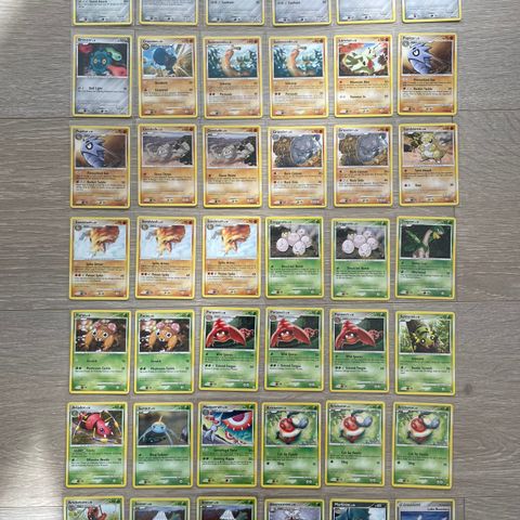 Diamond & Pearl Mysterious Treassure (2007) - non holos (Pokemon)