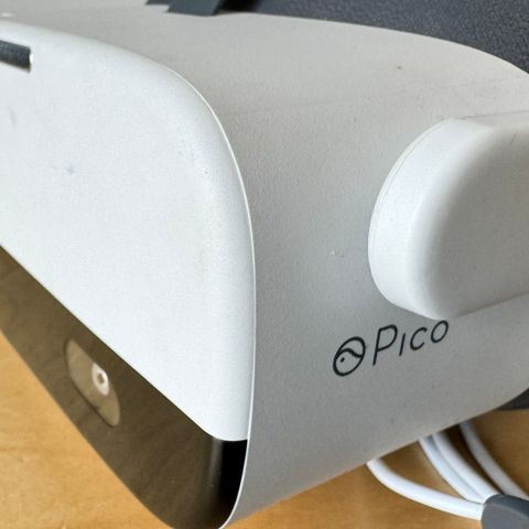 Nico Neo 2 VR briller