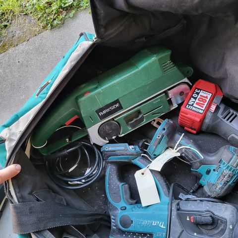 Makita 18 volt batteridriller og verktøy