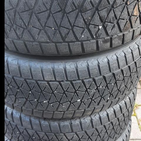 265/60R18 Bridgestone vinterdekk