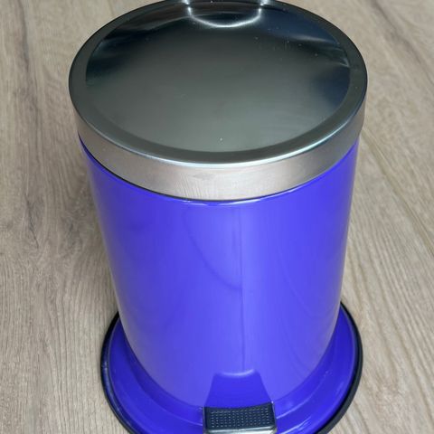 Lilla avfallsbøtte- pedalbøtte - ca. 3 liter