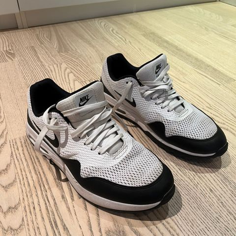 Nike Air Max golfsko