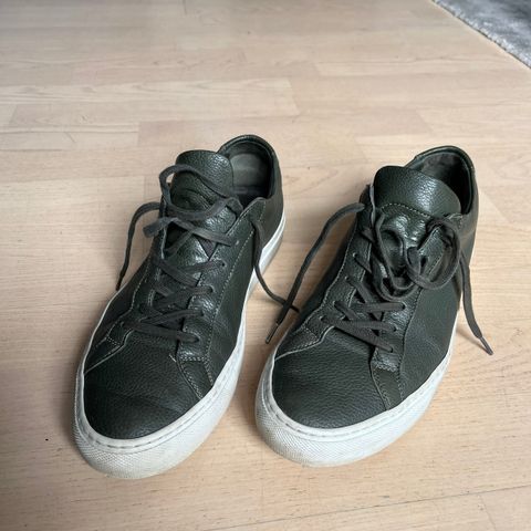 Grønne sneakers fra Common Projects