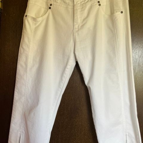 3/4 bukse fra Jeans by Bessie - str 36 (L)