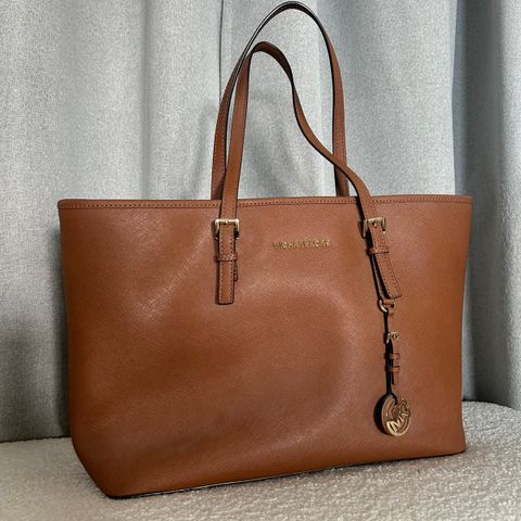 Michael Kors Jet Set tote