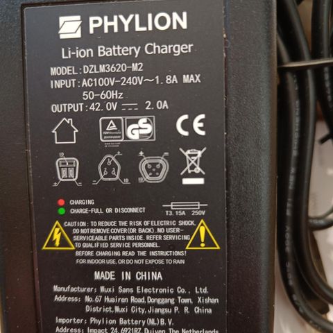 Ubrukt Li-ion batteri lader til El sykkel.