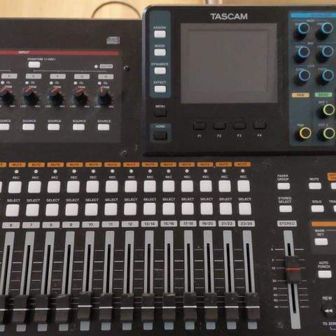 Tascam DP-24 Portastudio