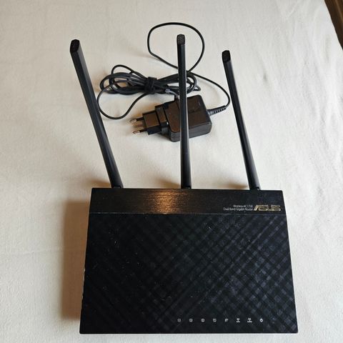 ASUS Router RT-AC66U