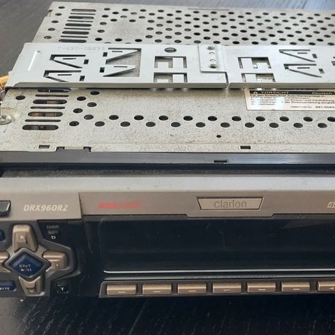 Bilstereo: Clarion DRX960RZ cd-spiller til bil selges