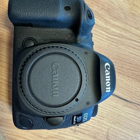 Canon EOS 5D Mark IV kamera selges pent brukt