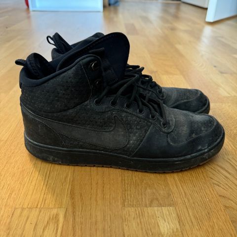 Nike vintersko