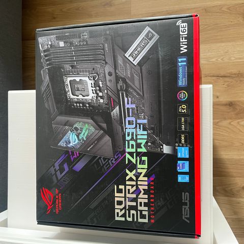 Hovedkort Asus rog strix z690-f