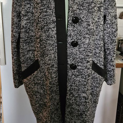 STEEAM Bee Inspired long wool jacket size 42 lang ull jakke