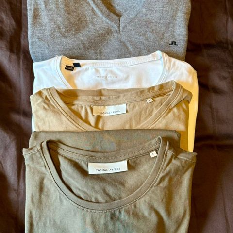 Klespakke: Genser + t-skjorter selges samlet