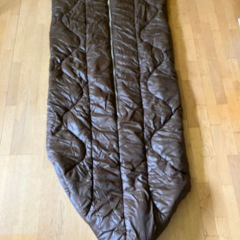 Retro sovepose - brun og grønn