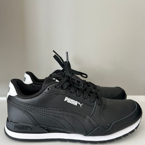 PUMA sneakers i sort skinn str 37