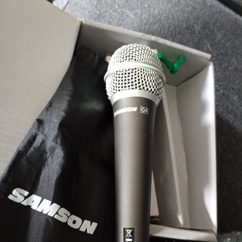 Samson Q4 Dynamic vocal microphone