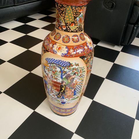 Kinesisk vase håndmalt